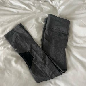 Cropped grey lululemon leggings